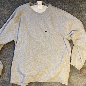 NIKE CREWNECK — XXL. 90’s.